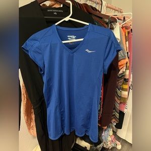 NWOT Saucony Workout Top